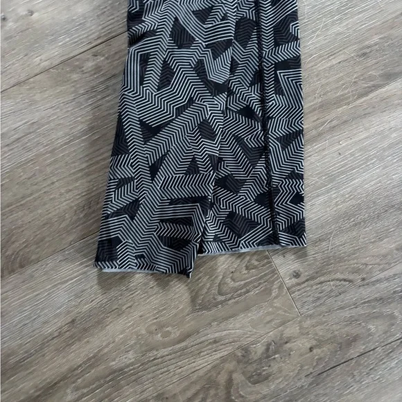 LULULEMON - Picture 4 of 6